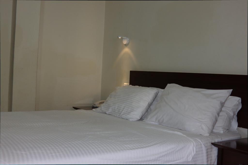 Glatt Eden Hotel Тверия Экстерьер фото