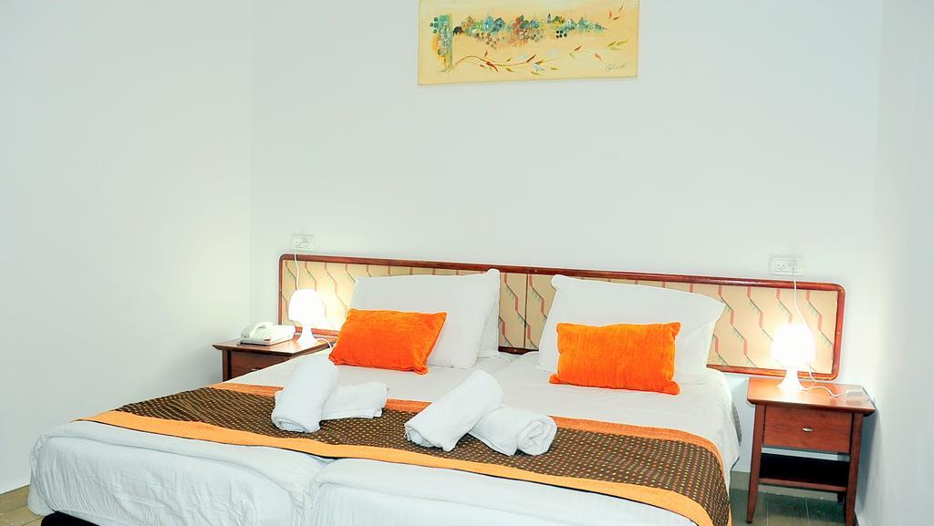 Glatt Eden Hotel Тверия Экстерьер фото